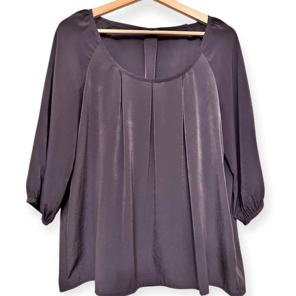EUC Glam Women's Gray Blouse
